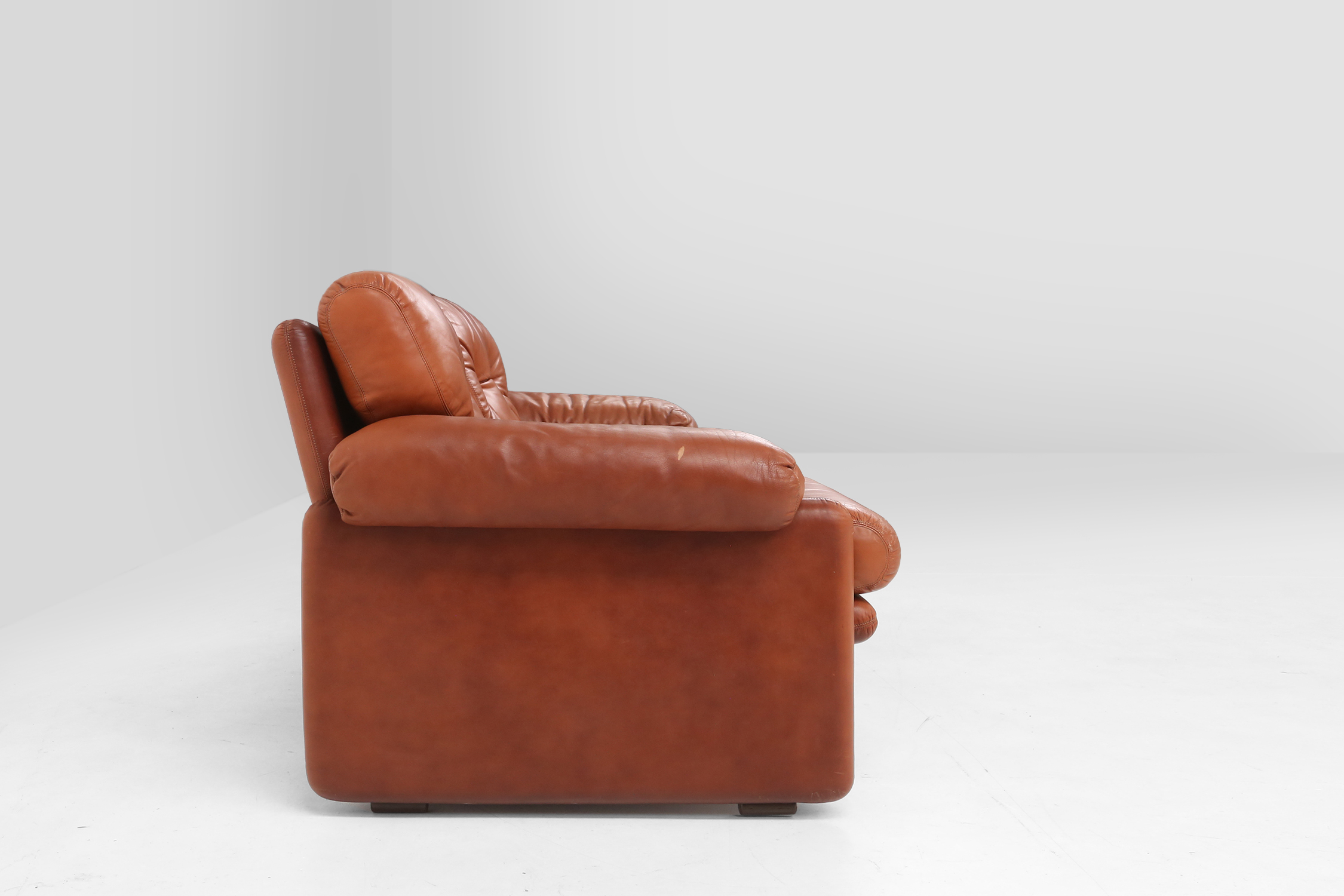 Brown leather 2-seater sofa Coronado by Tobia Scarpa for B&B Italia, Italy ca. 1960thumbnail